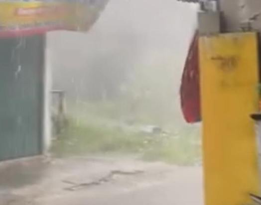 hujan-es-serta-angin-kencang-menghampiri-bogor
