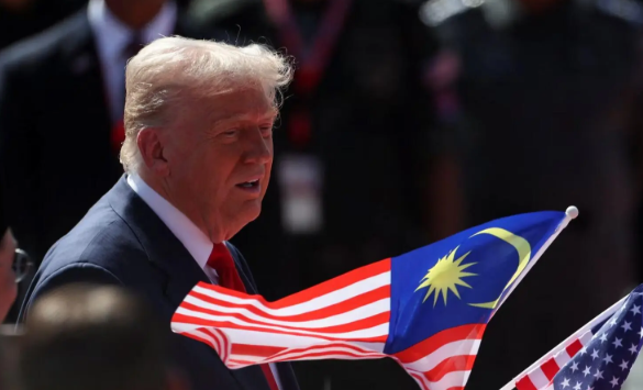 trump-sudah-sampai-di-malaysia-untuk-ktt-asean