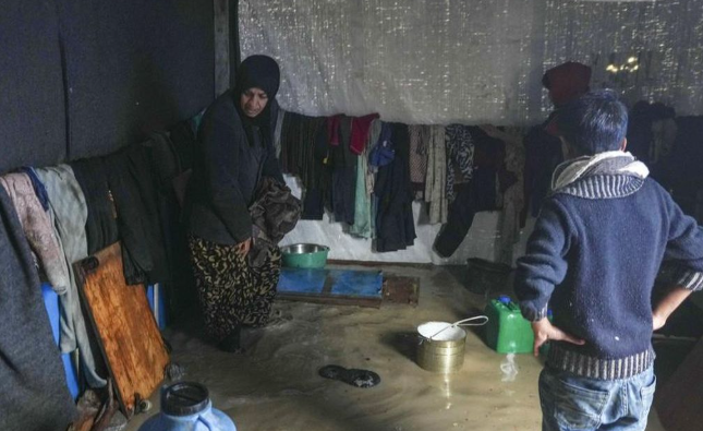 banjir-tenggelamkan-pengungsian-warga-gaza