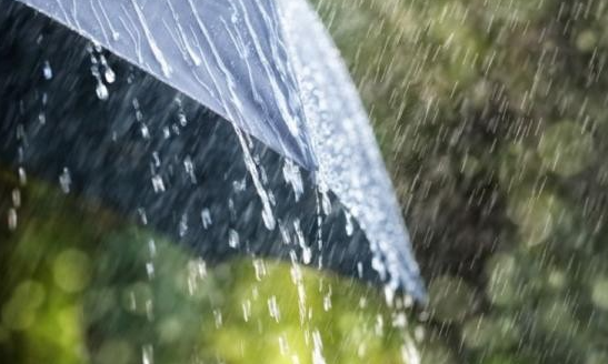 Hujan Lebat Berpotensi Melanda Pulau Jawa